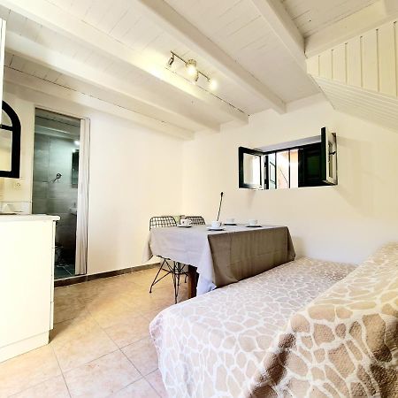 Piccolo Modern Suites Old Town Rhodes City Extérieur photo